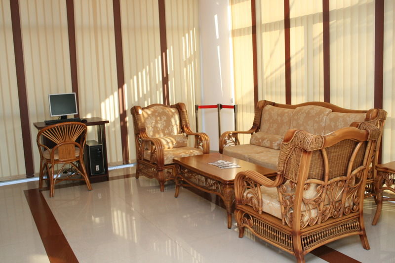 Denisa Hotel 奥托佩尼 外观 照片