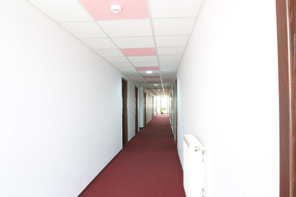 Denisa Hotel 奥托佩尼 外观 照片