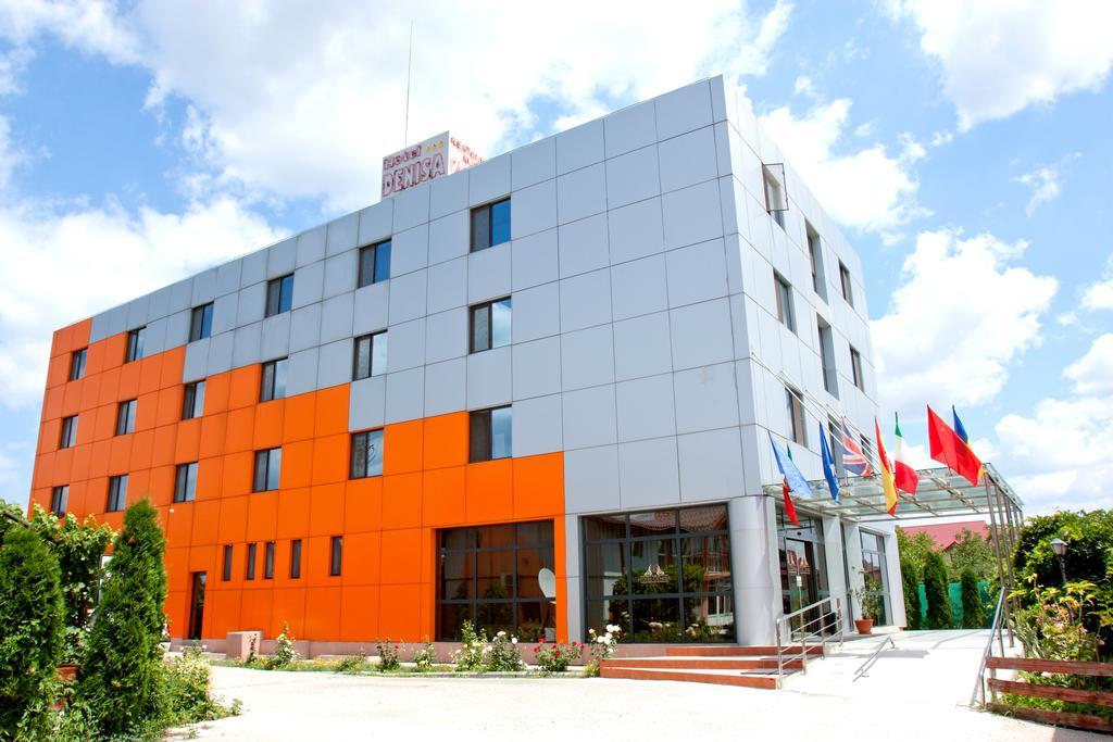 Denisa Hotel 奥托佩尼 外观 照片